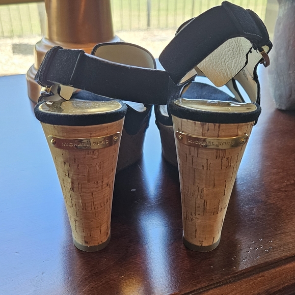 Michael Kors Black Suede Sandals Sz 8.5 - Picture 4 of 5